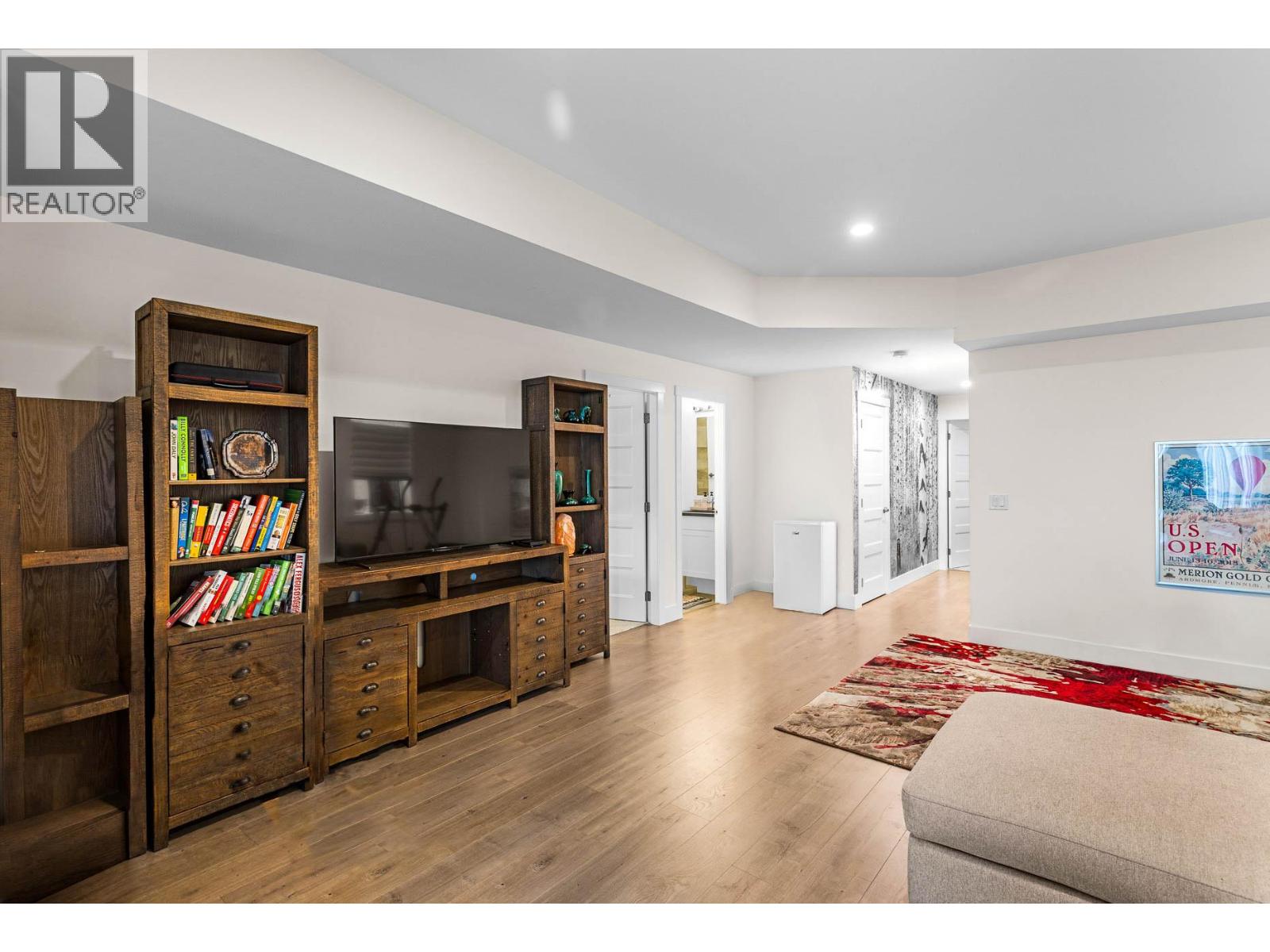  1552 Summer Crescent, Kelowna