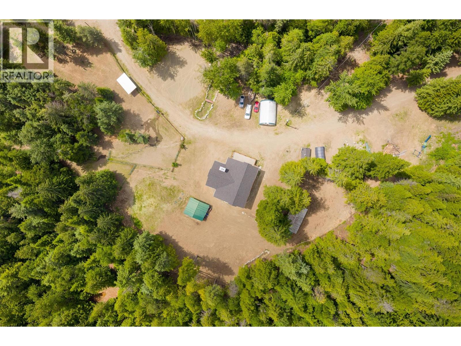 800 Highway 22, Rossland