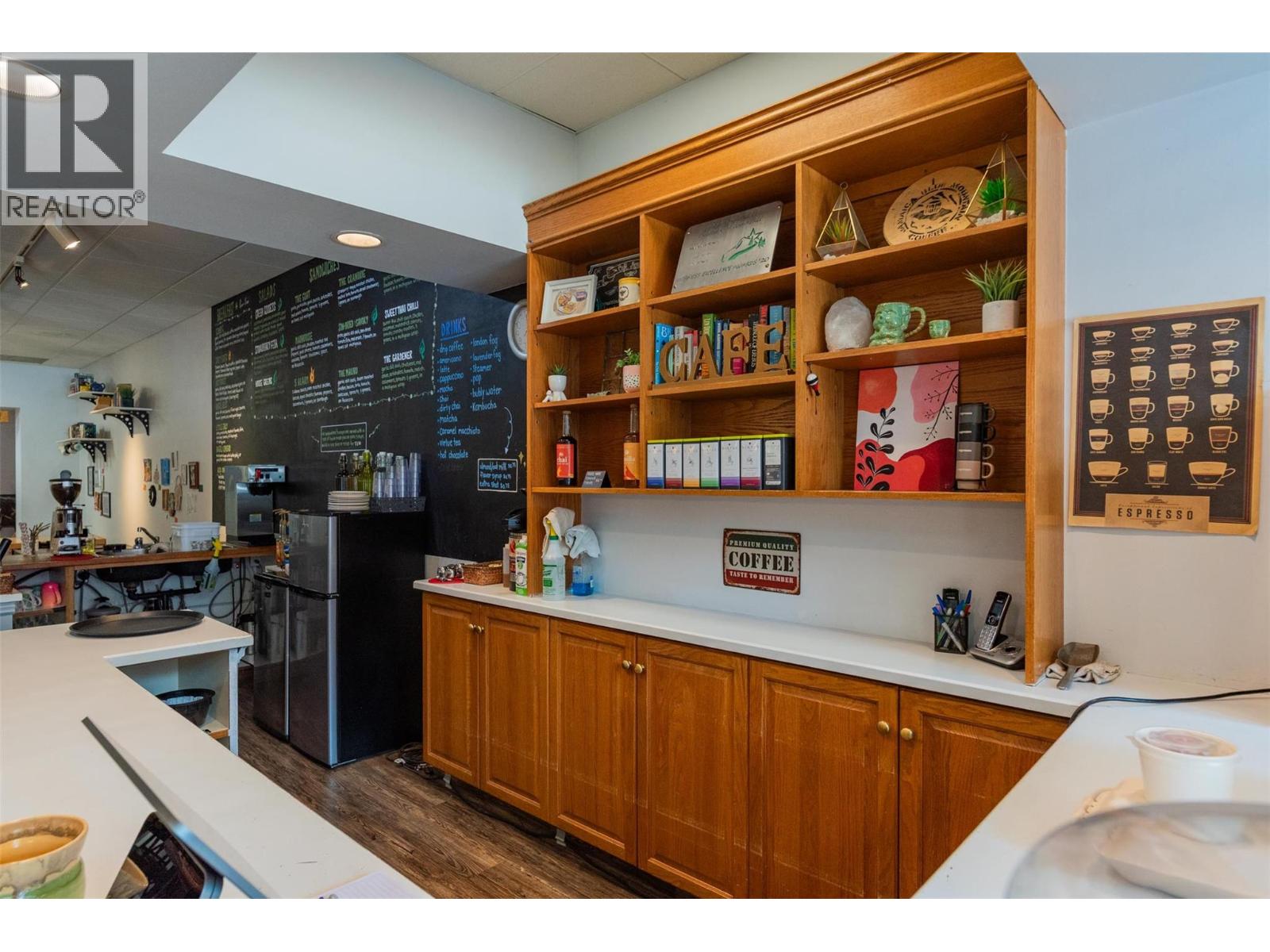 1369 Cedar Avenue, Trail