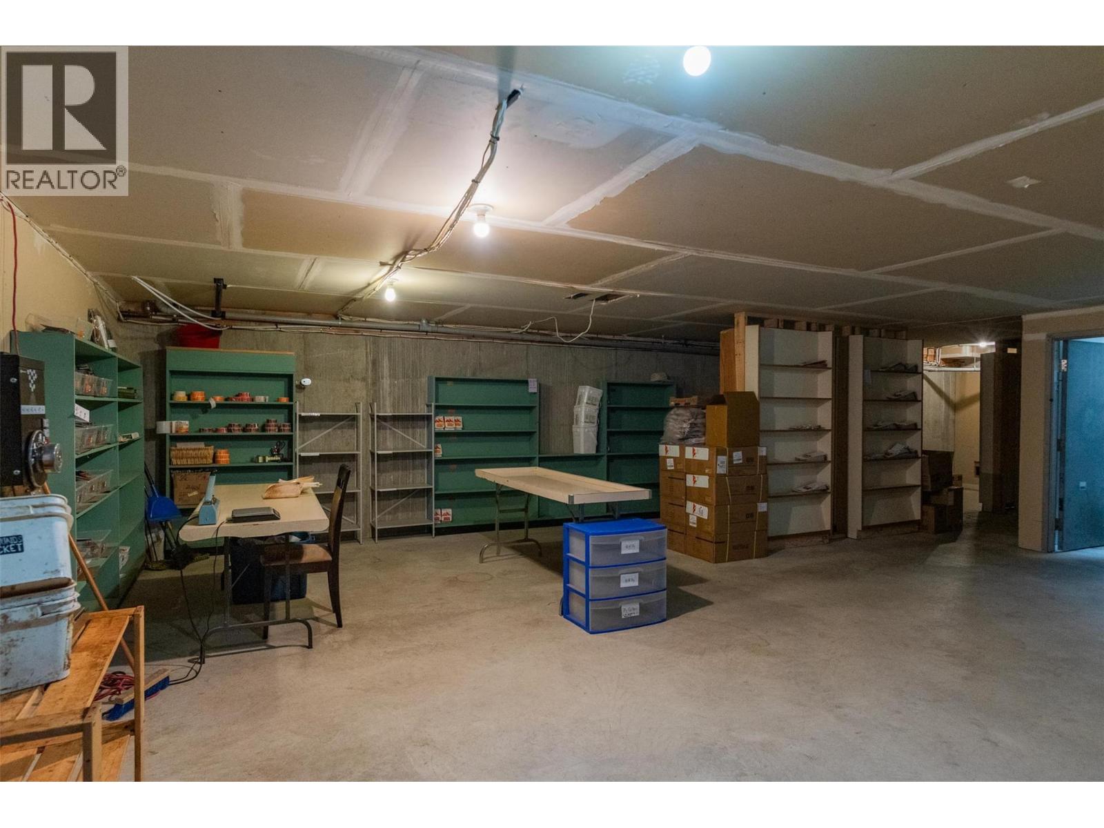 1369 Cedar Avenue, Trail