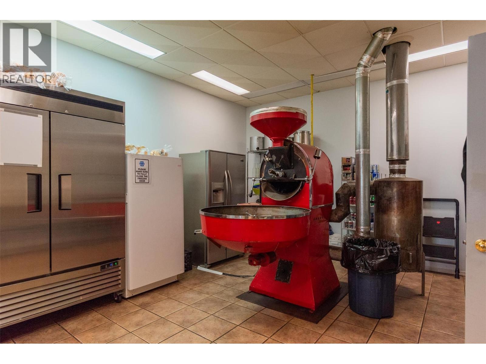 1369 Cedar Avenue, Trail