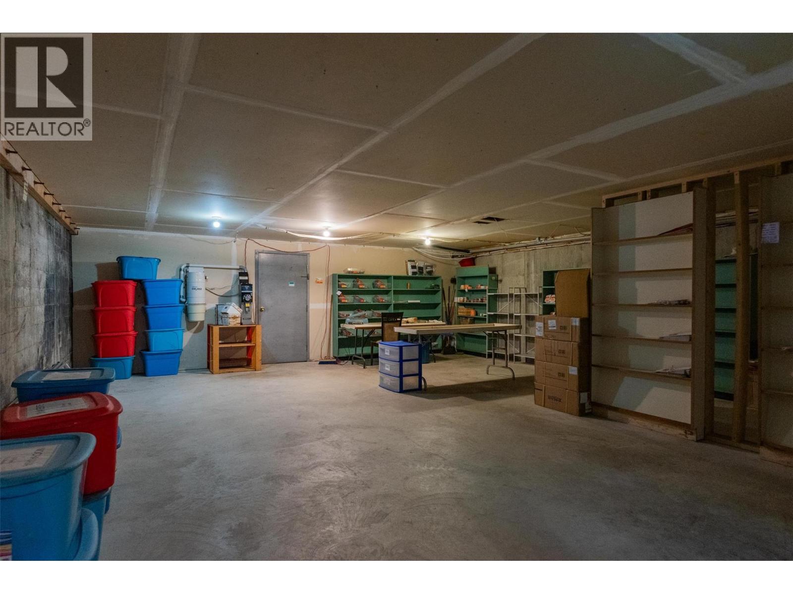 1369 Cedar Avenue, Trail