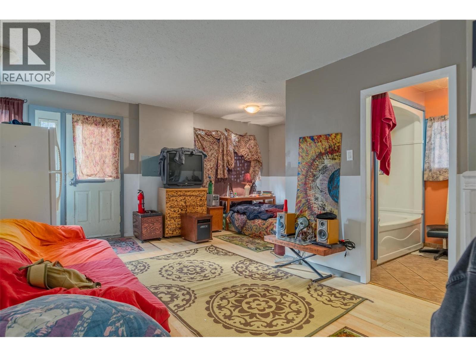 1976 Watson Lane, Fruitvale