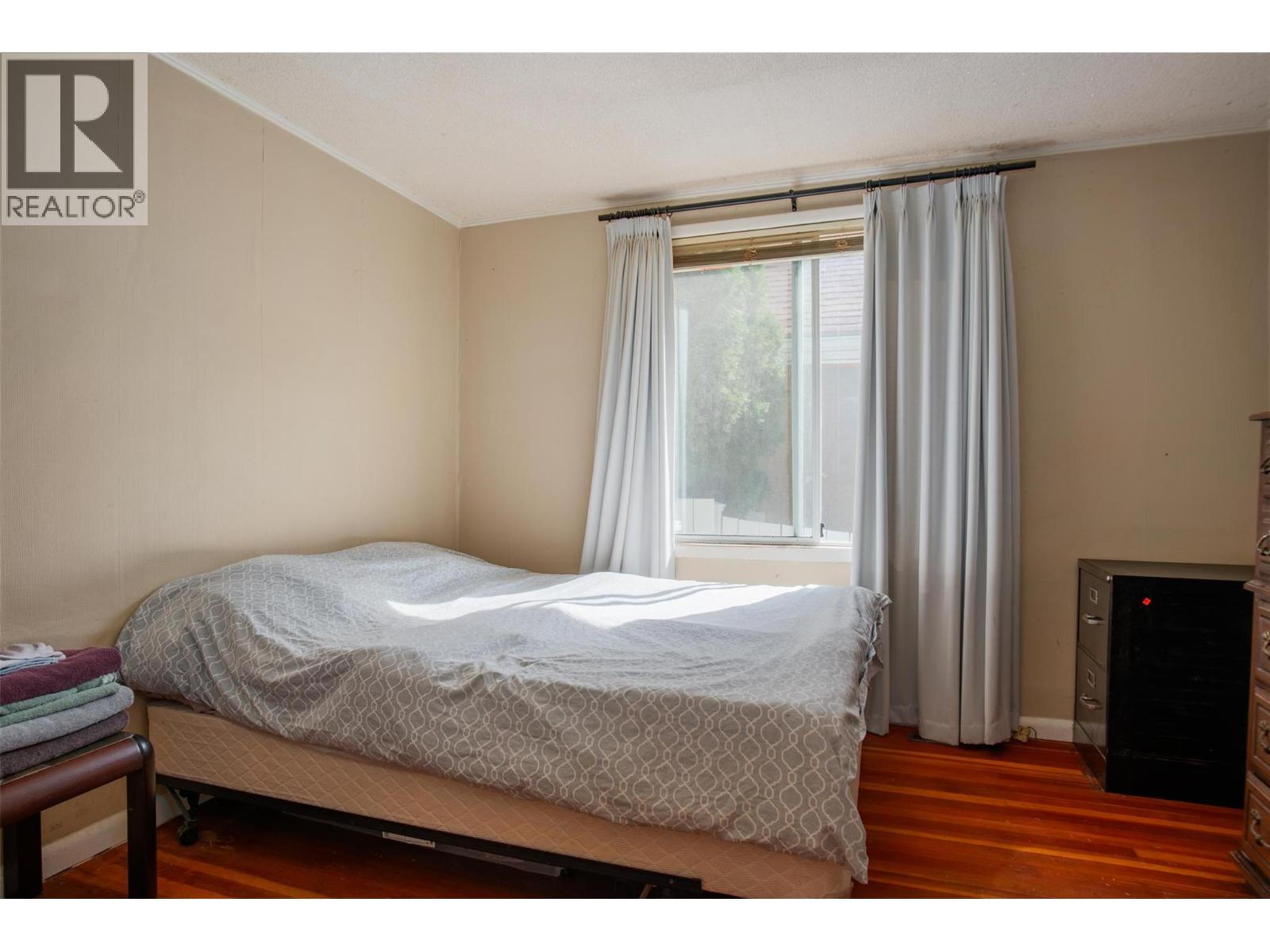 1338 Third Avenue, Trail