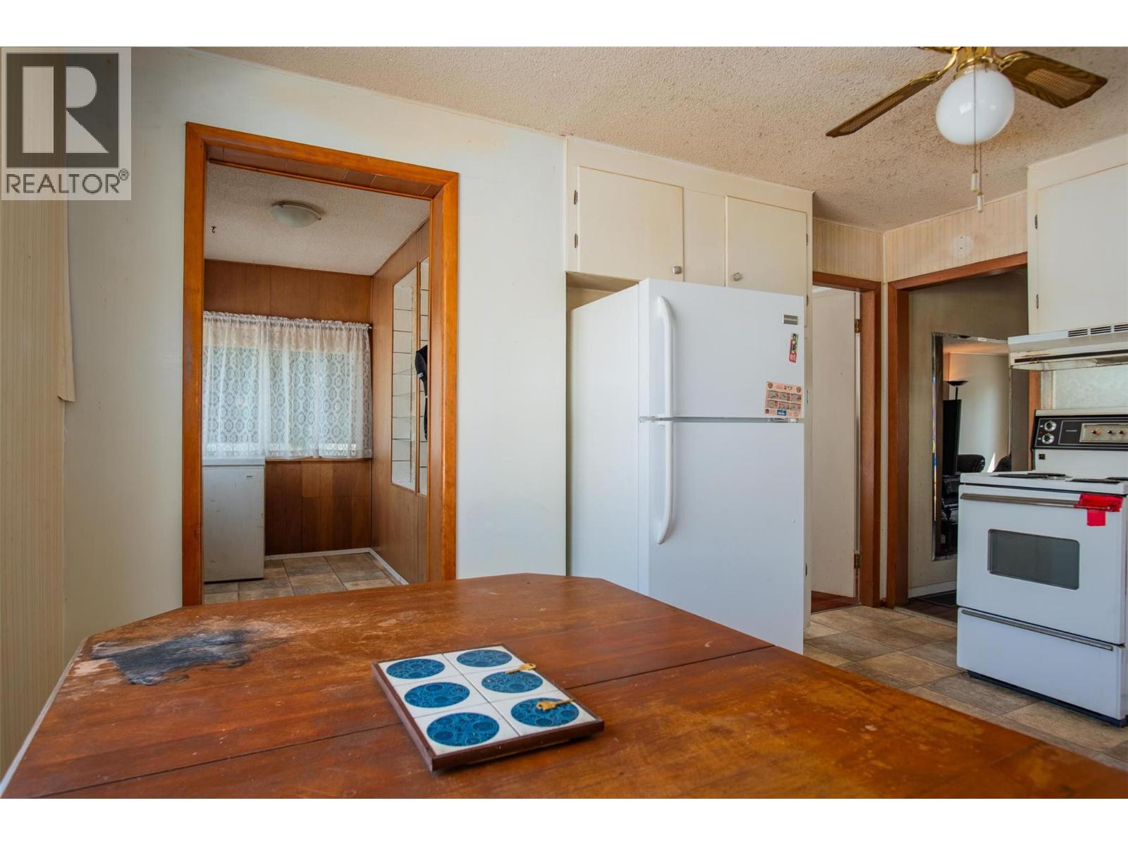 1338 Third Avenue, Trail