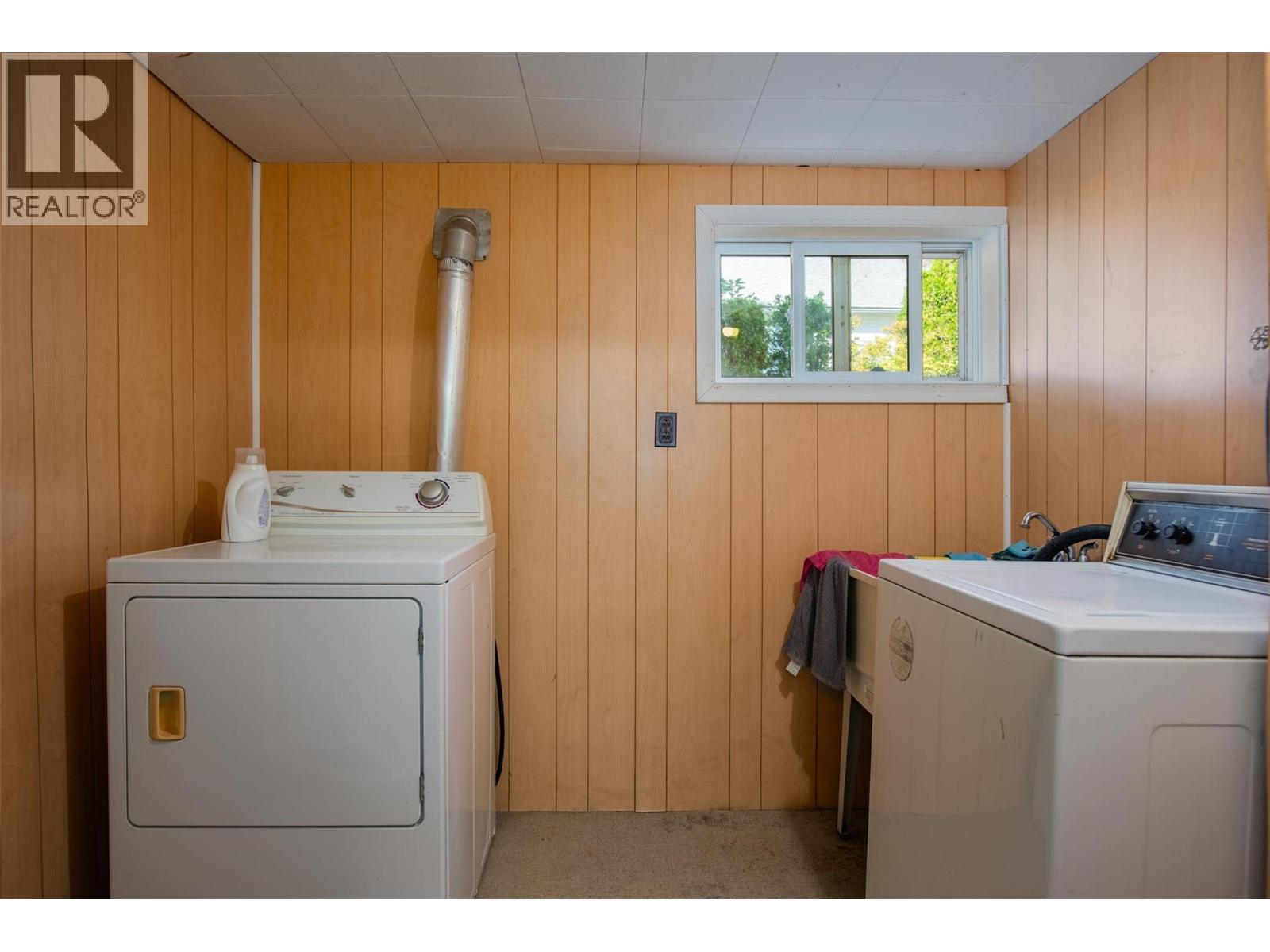 1338 Third Avenue, Trail