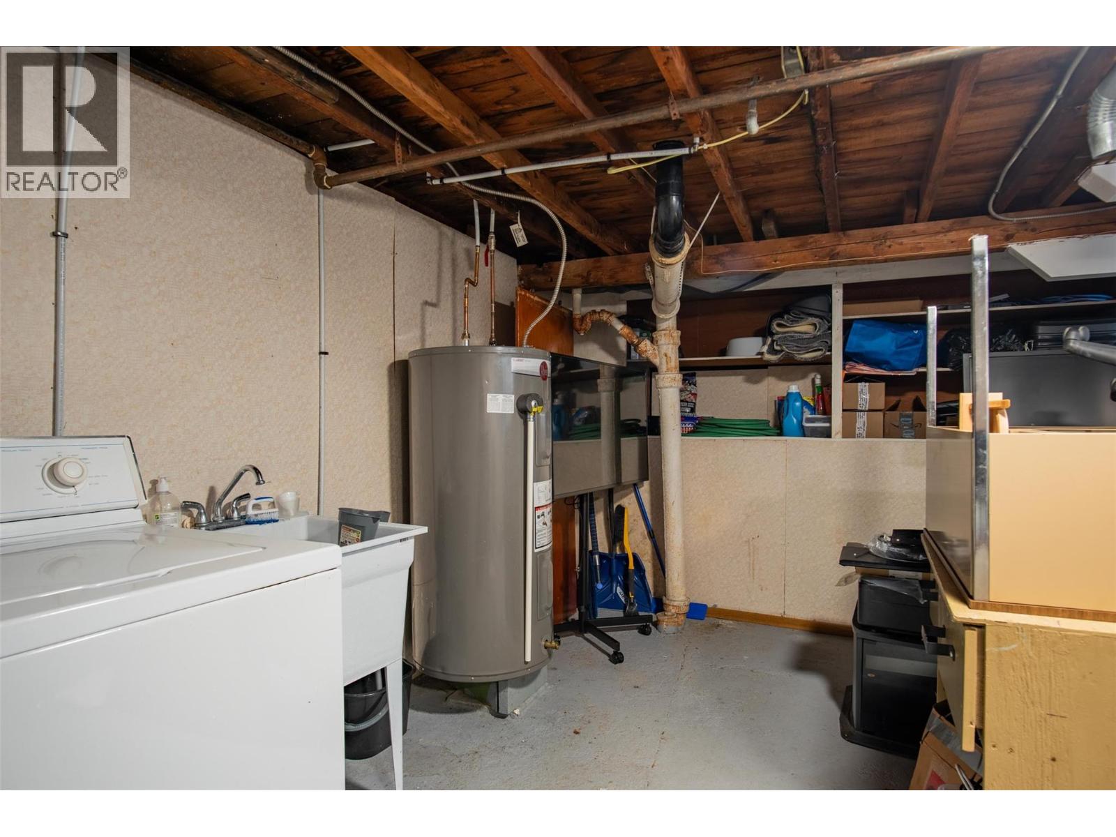 1338 Third Avenue, Trail