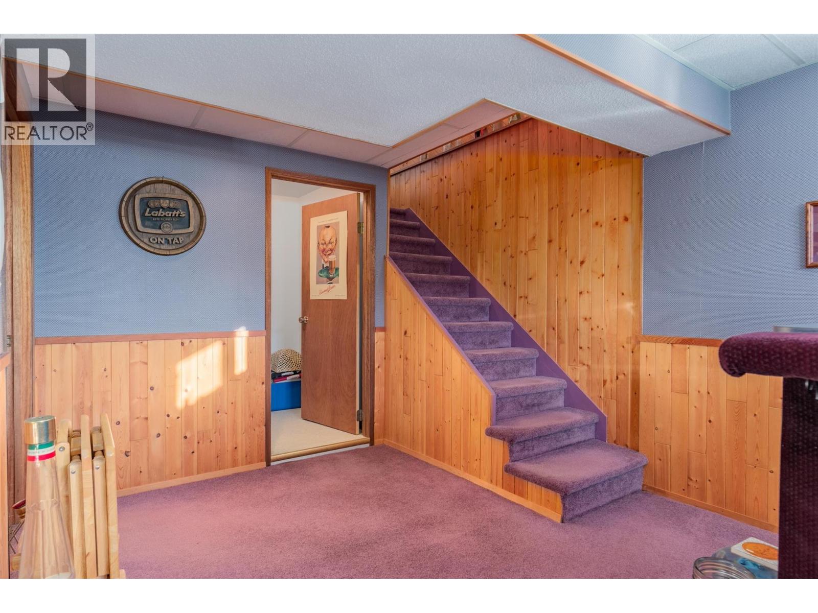 1043 Regan Crescent, Trail