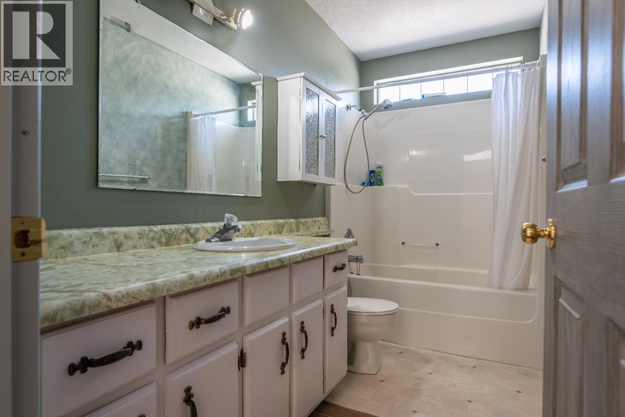 Suite Bathroom