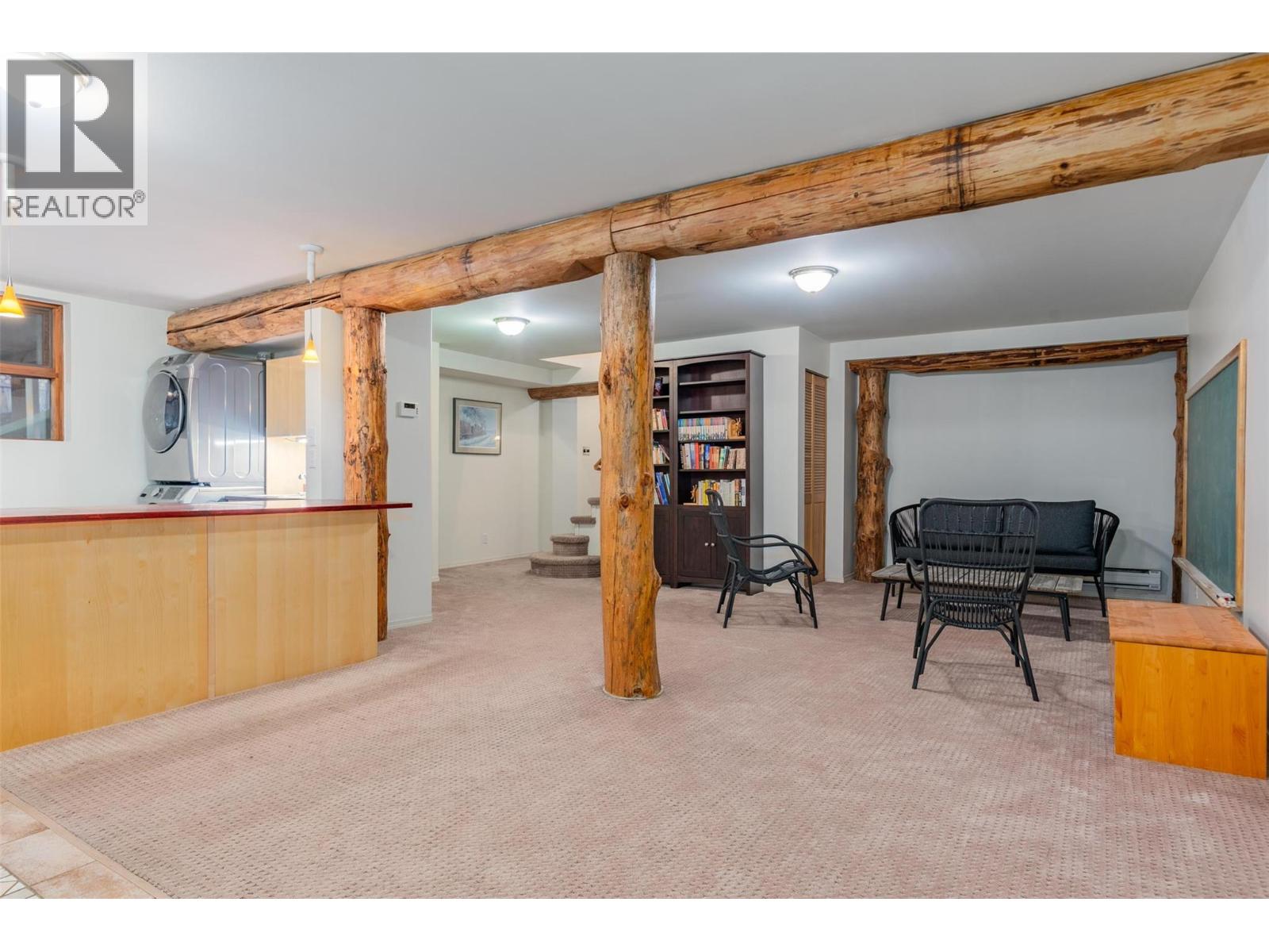 2266 Fifth Avenue, Rossland