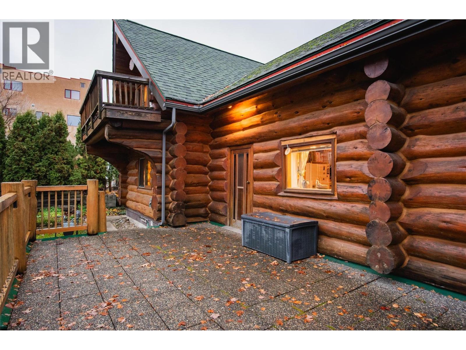 2266 Fifth Avenue, Rossland