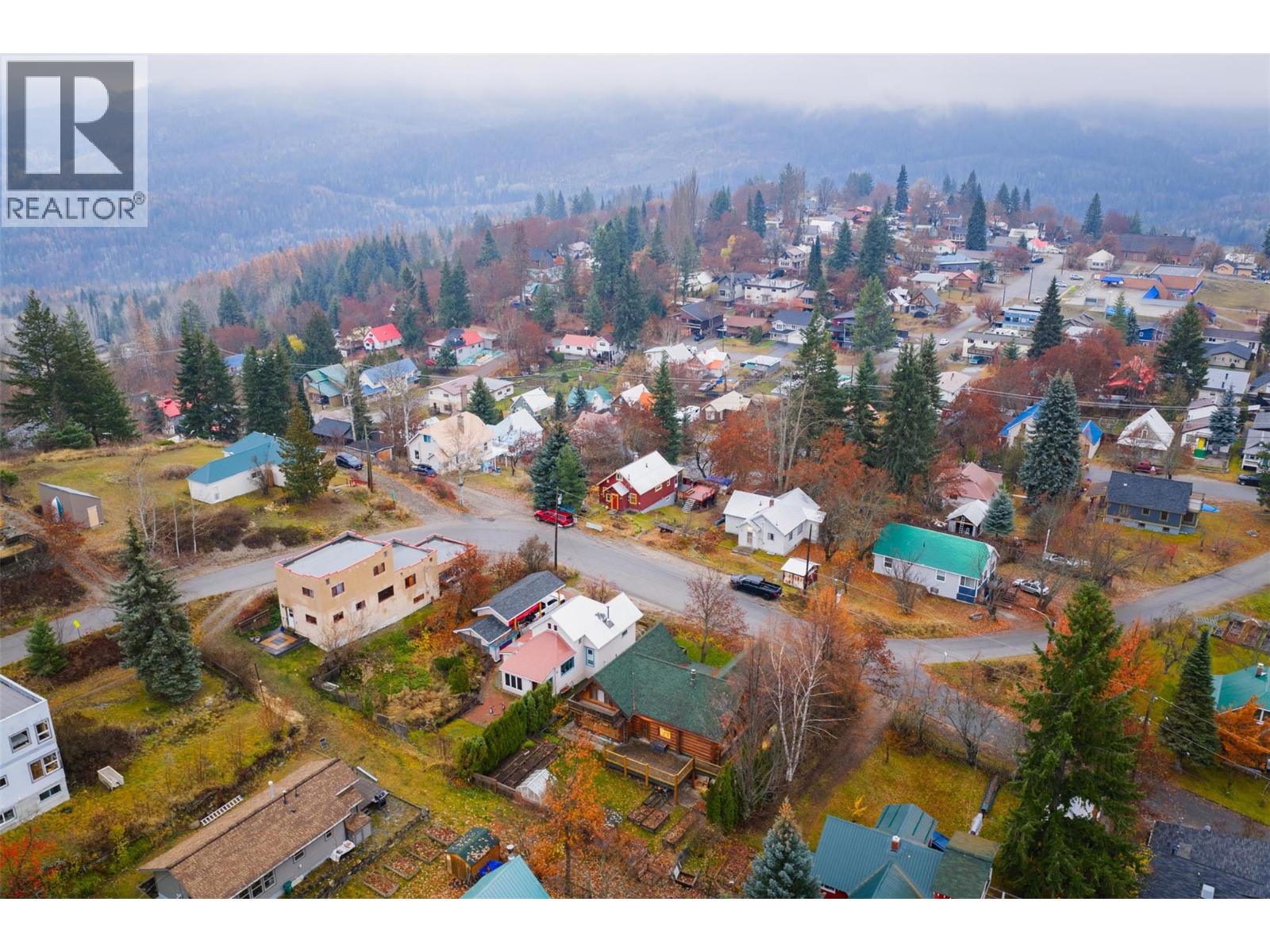 2266 Fifth Avenue, Rossland