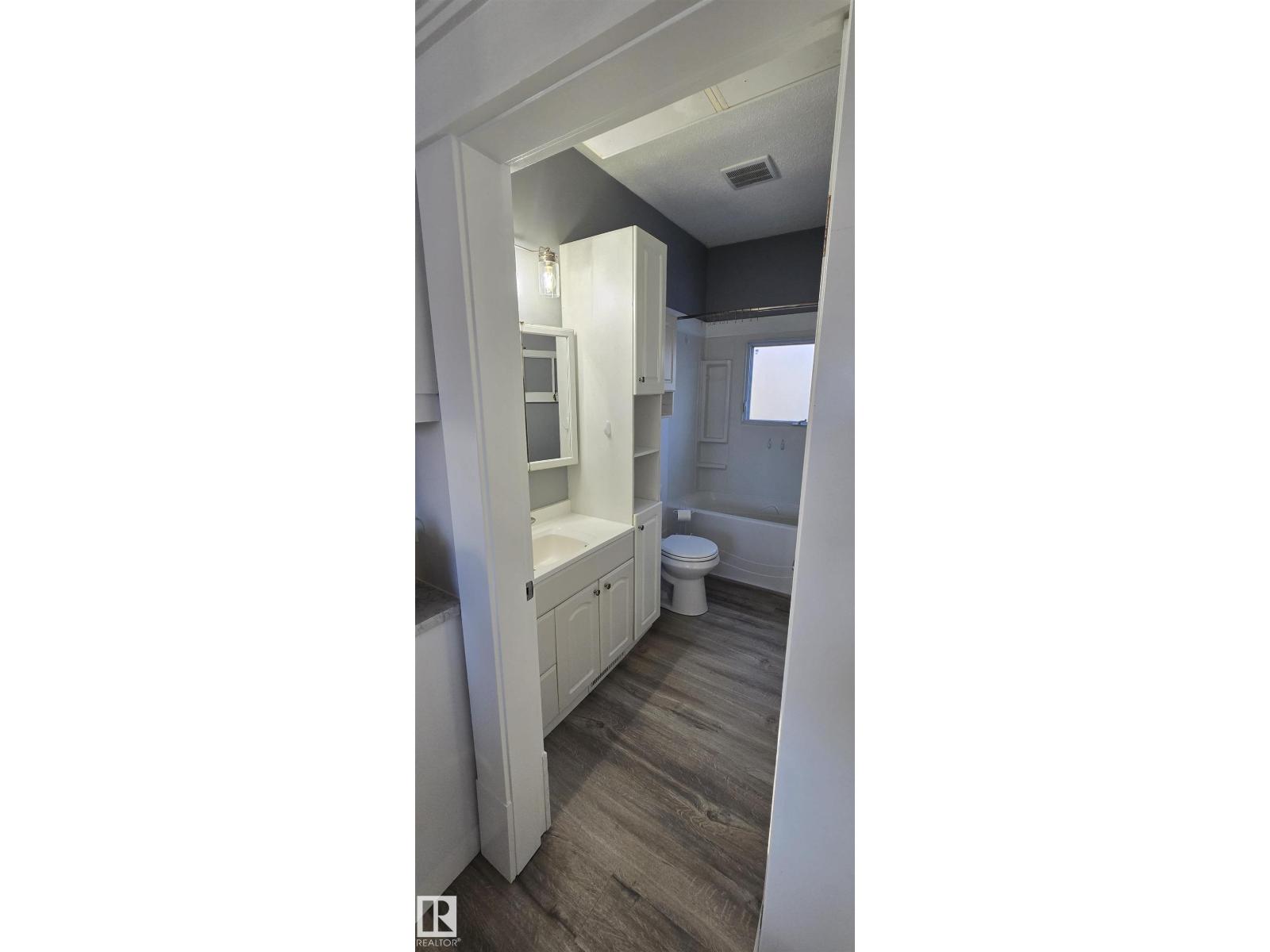 5023 53 ST - 2