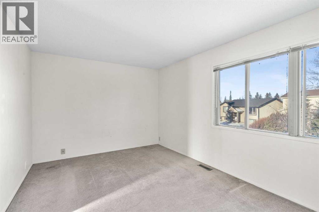 Single Family House for Sale in  Castlebrook Way NE Castleridge Calgary 