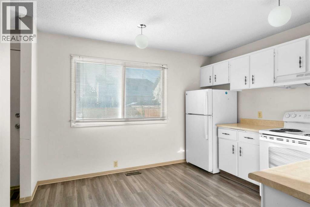 Single Family House for Sale in  Castlebrook Way NE Castleridge Calgary 