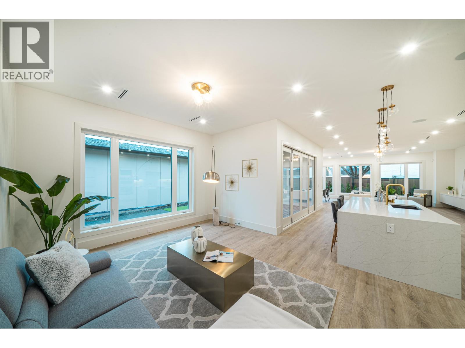 6708 WINCH STREET, Burnaby