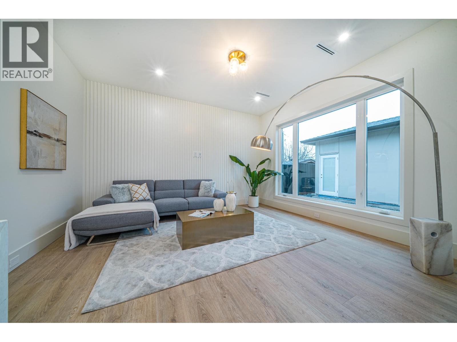 6708 WINCH STREET, Burnaby