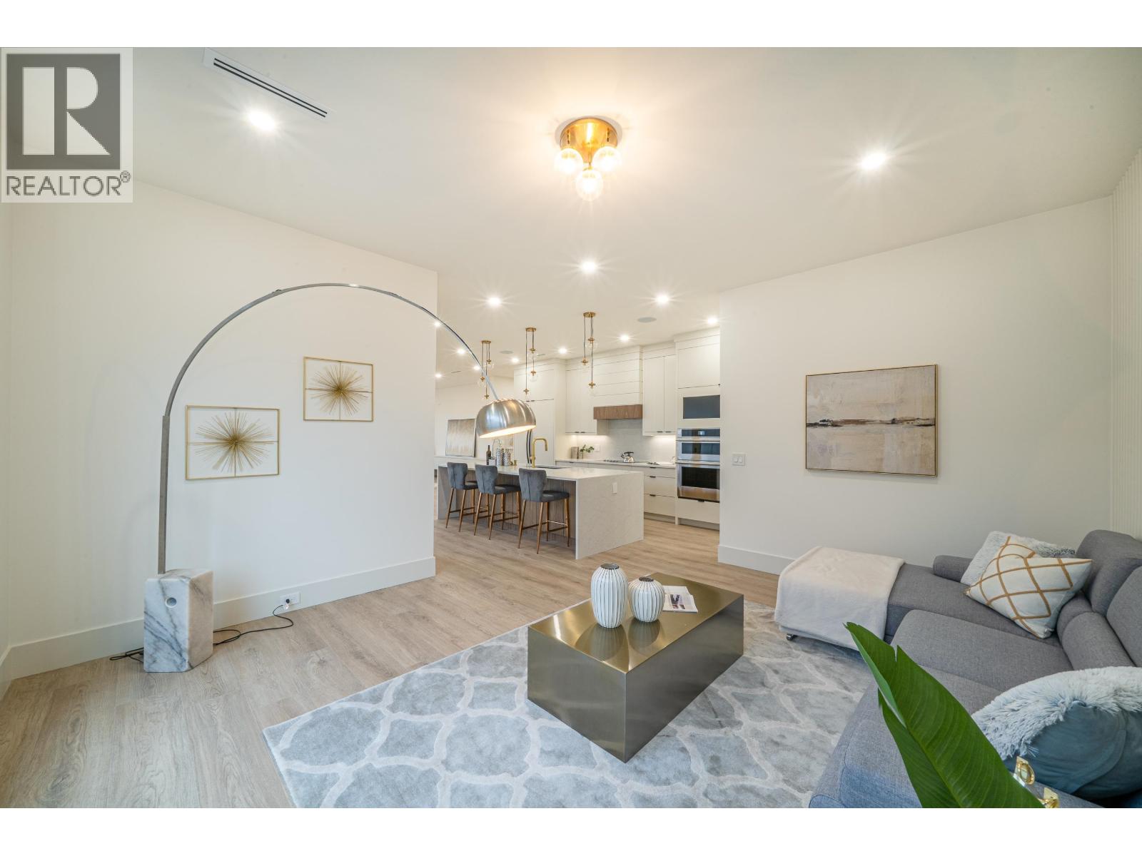 6708 WINCH STREET, Burnaby