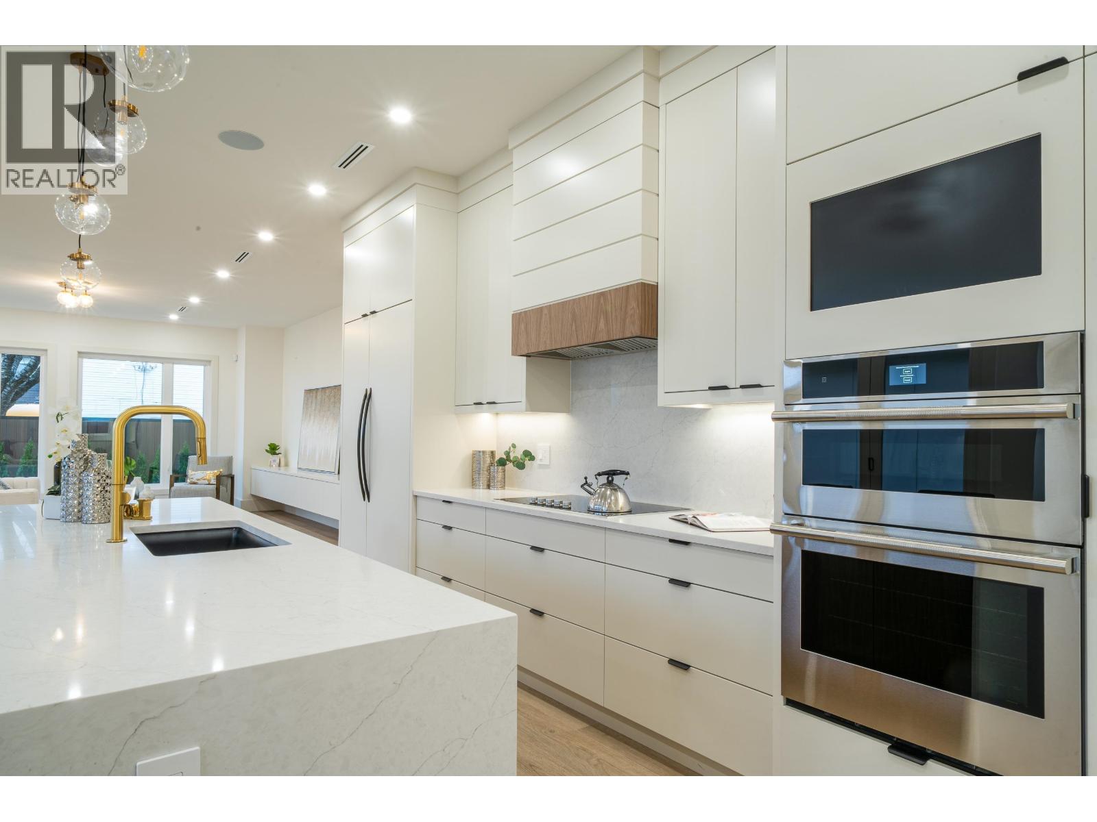 6708 WINCH STREET, Burnaby