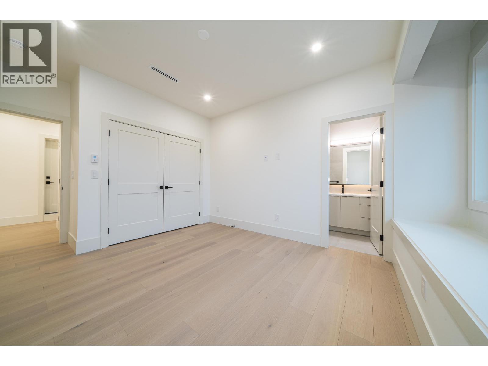 6708 WINCH STREET, Burnaby