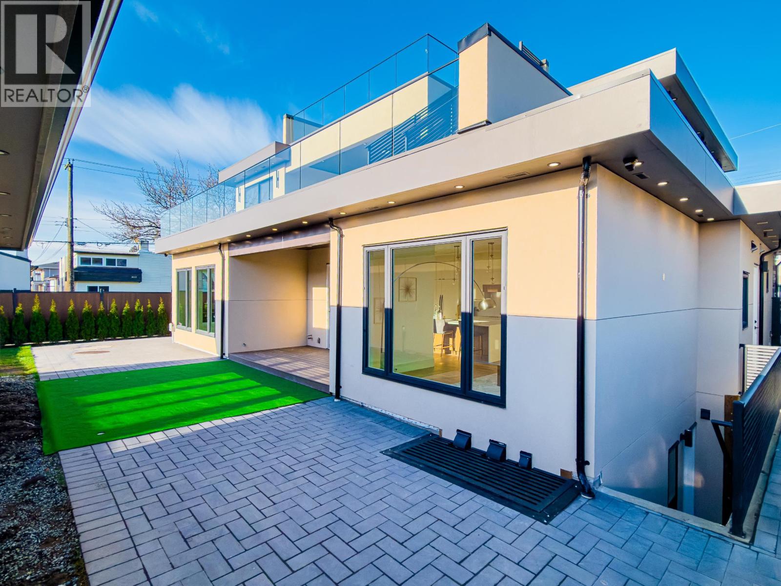 6708 WINCH STREET, Burnaby