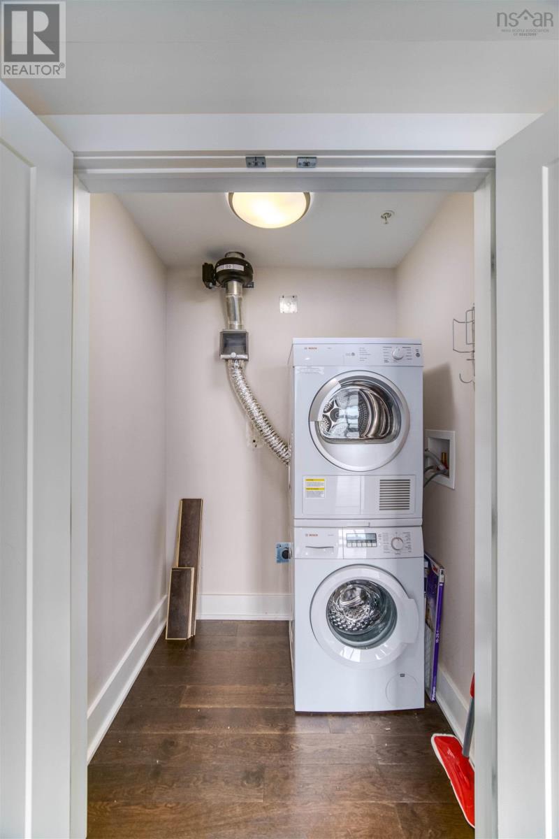 Property 37 of 49 of 1003 67 Kings Wharf Place