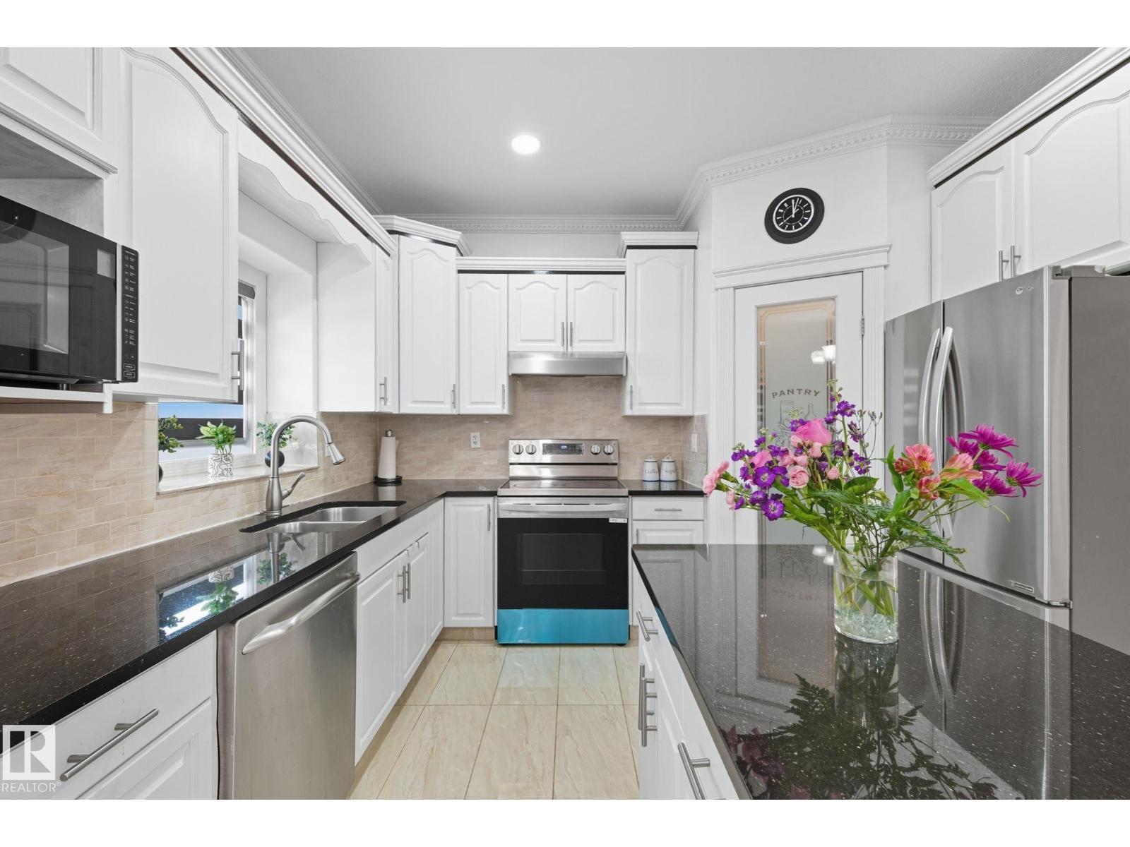 6026 164A AV NW, Edmonton