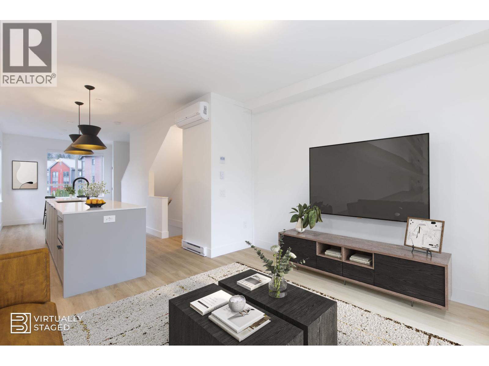 38070 HELM WAY, Squamish