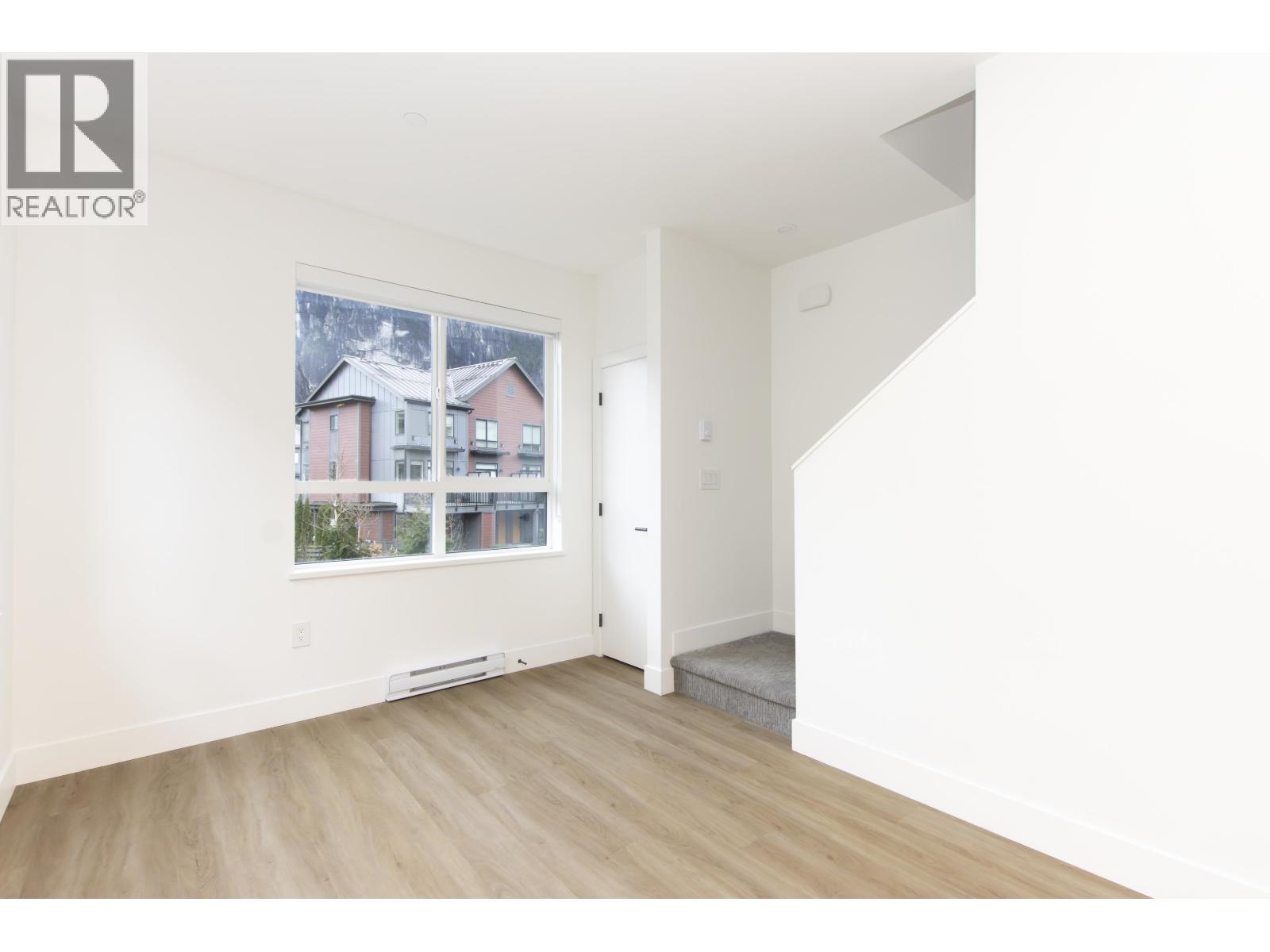 38070 HELM WAY, Squamish