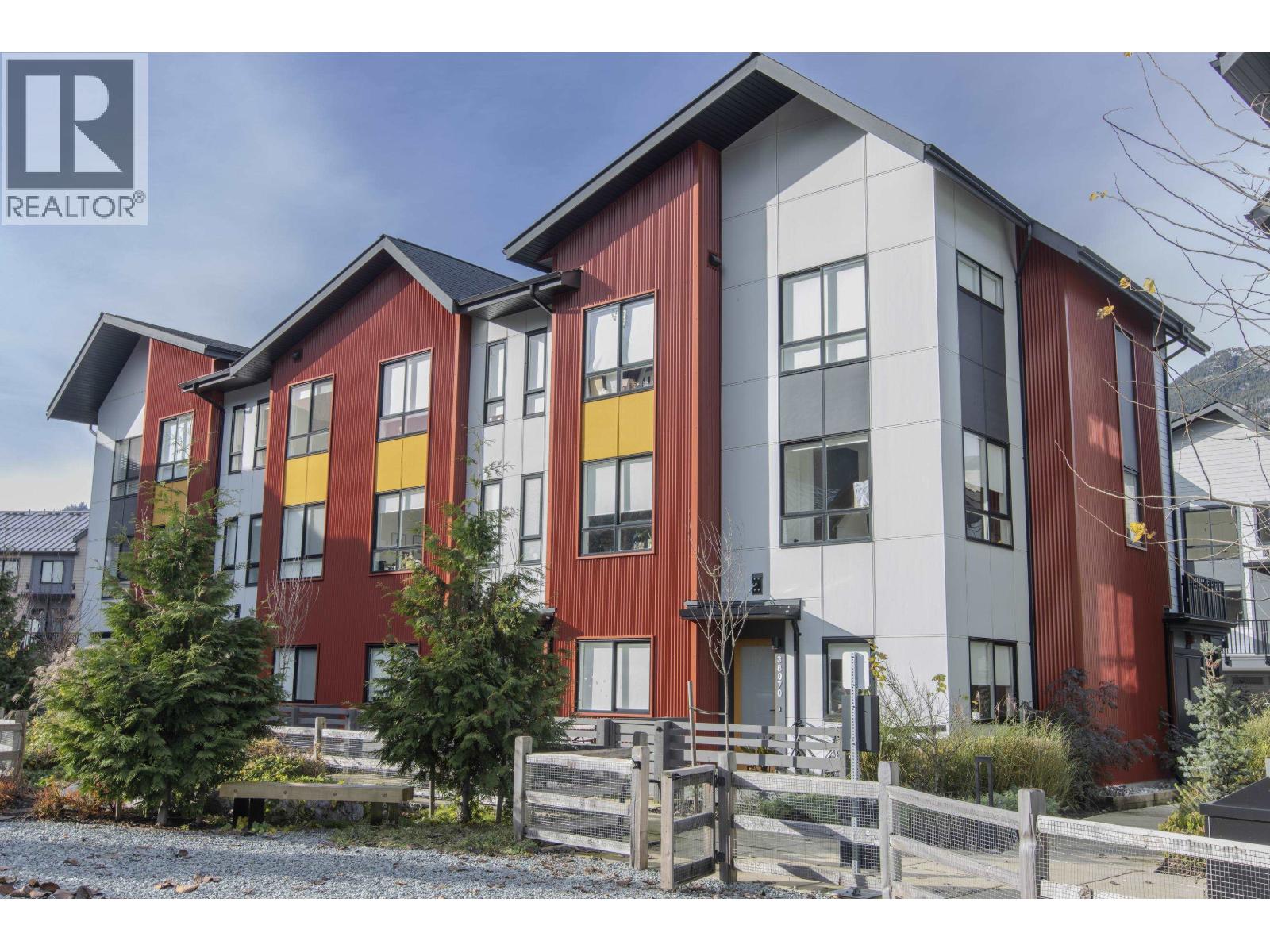 38070 HELM WAY, Squamish