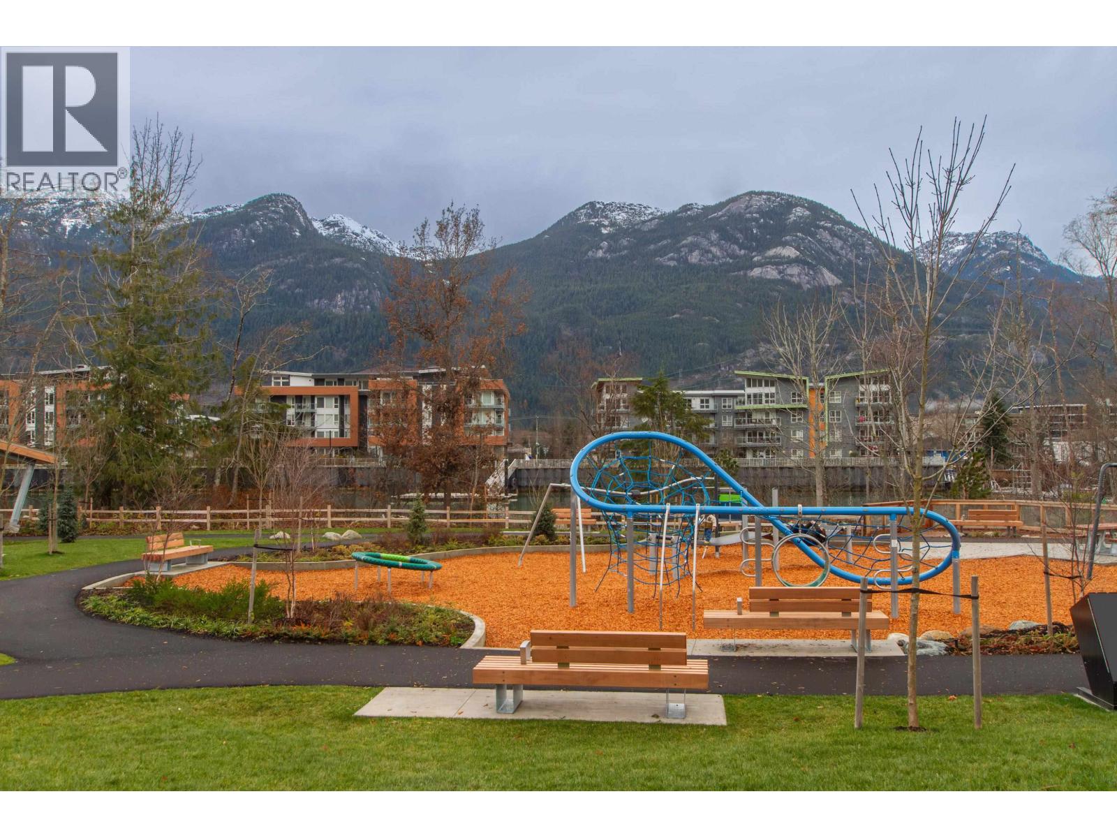38070 HELM WAY, Squamish