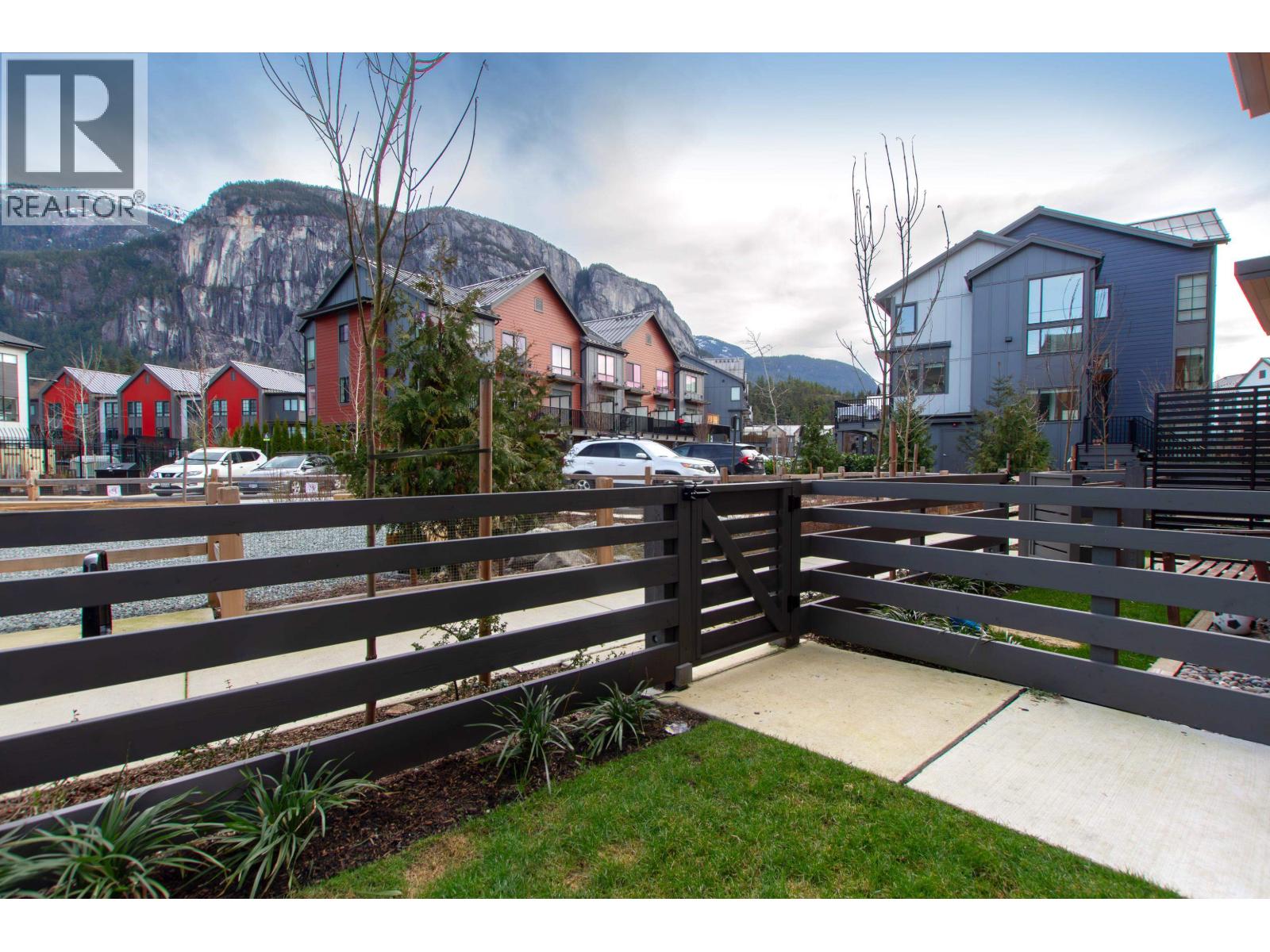 38070 HELM WAY, Squamish