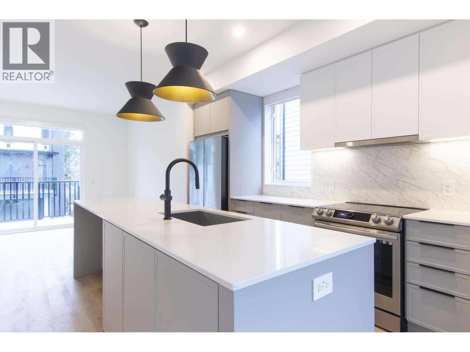 38070 HELM WAY, Squamish