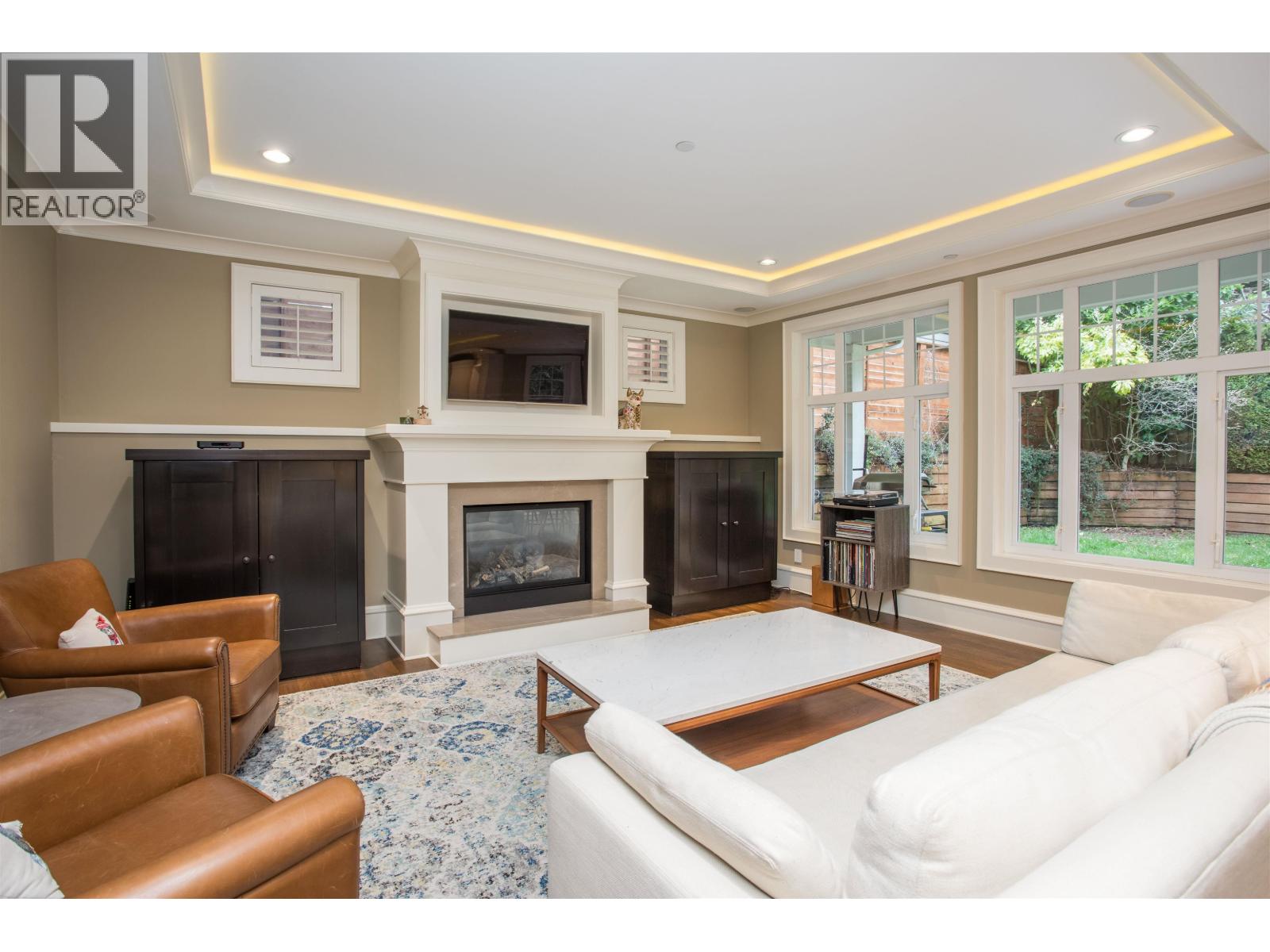 6417 PITT STREET, West Vancouver