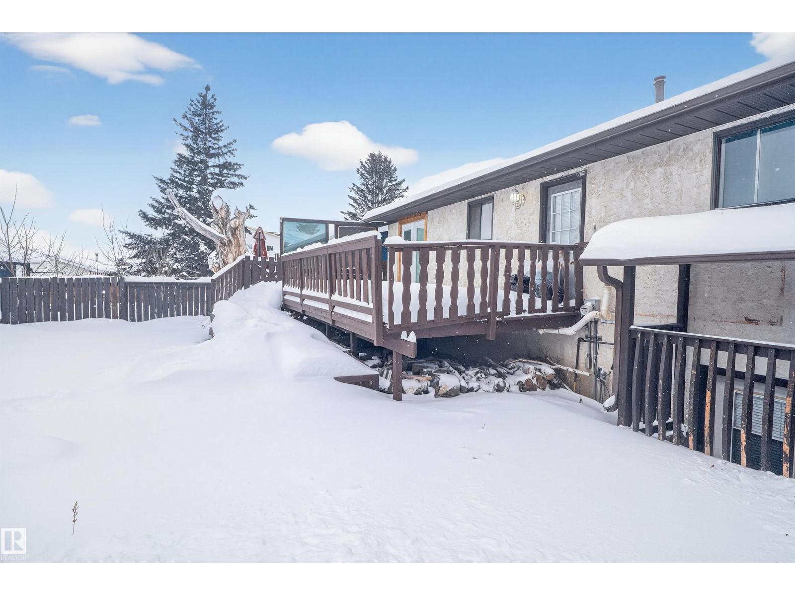 1732 61 ST NW, Edmonton