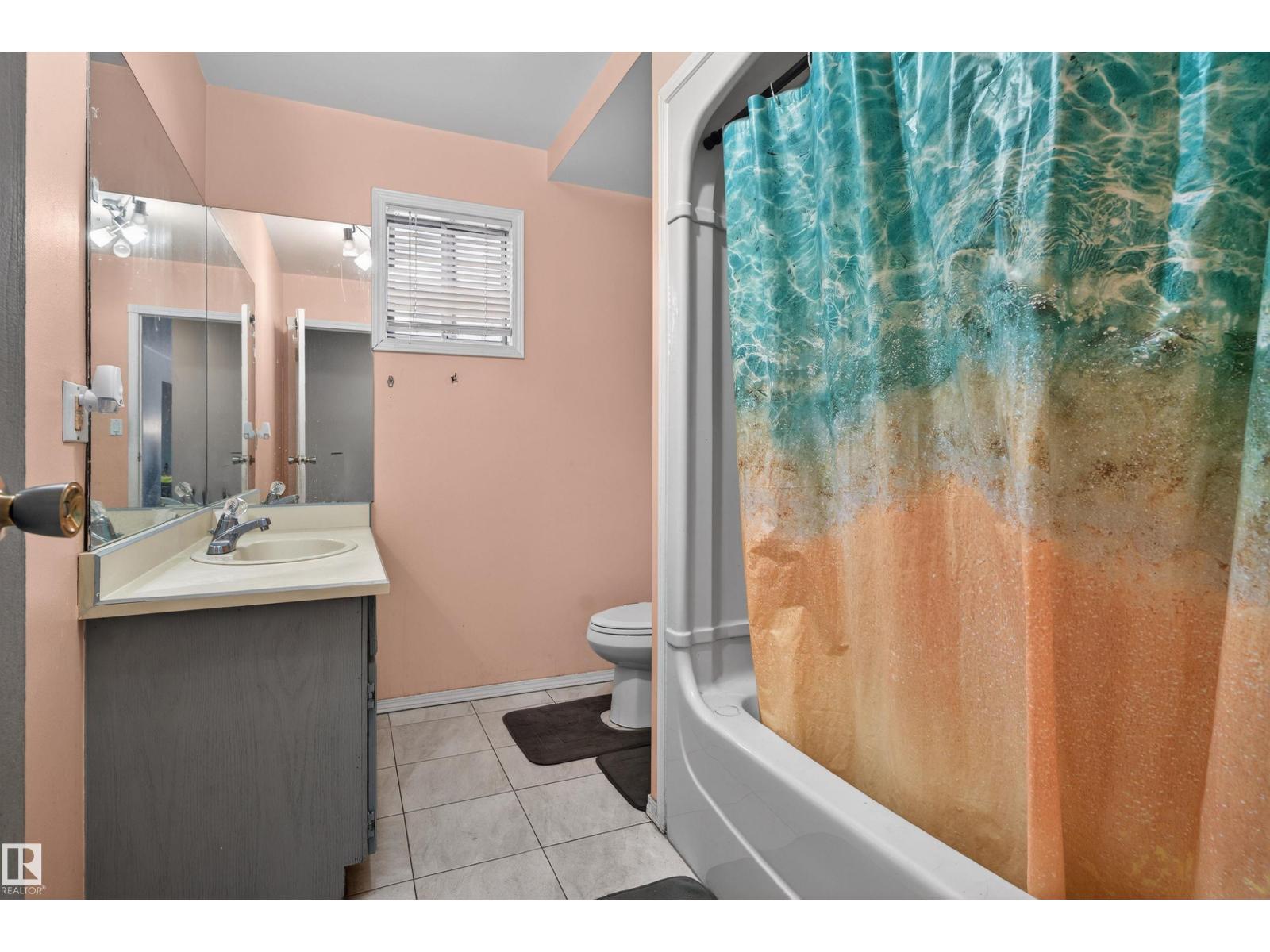 1732 61 ST NW, Edmonton