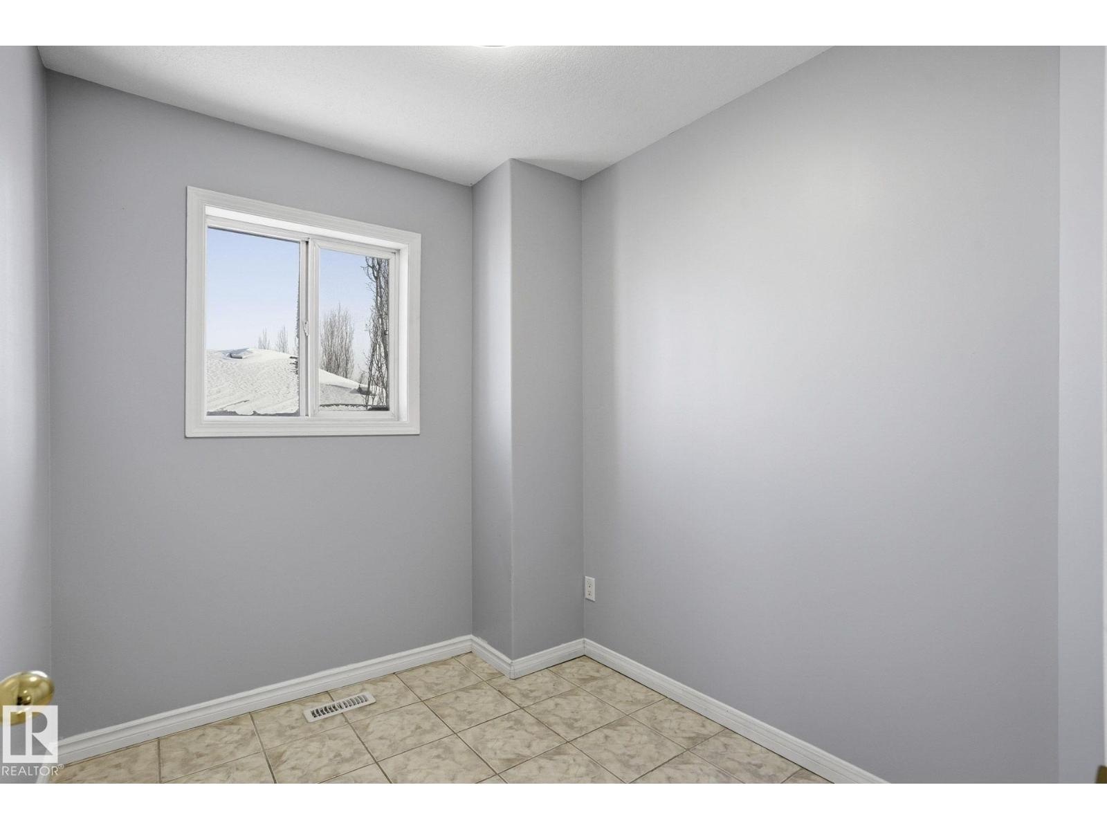 4831 154 Ave NW NW, Edmonton