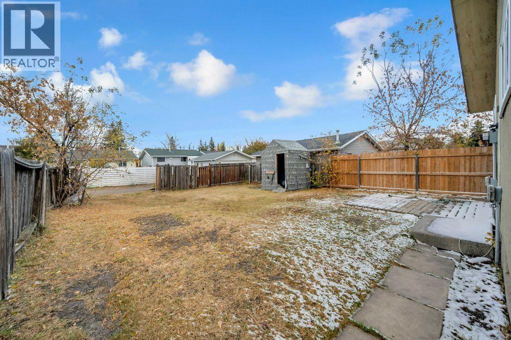 Single Family House Bungalow for Sale in  Falwood Way NE Falconridge Calgary 