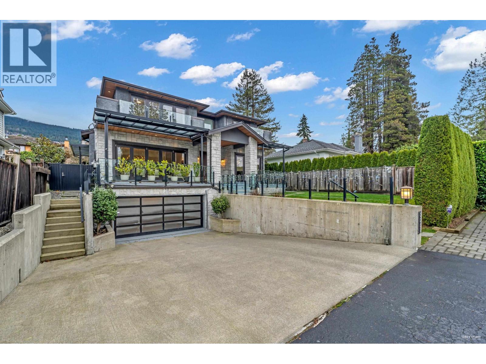 2227 HAYWOOD AVENUE, West Vancouver