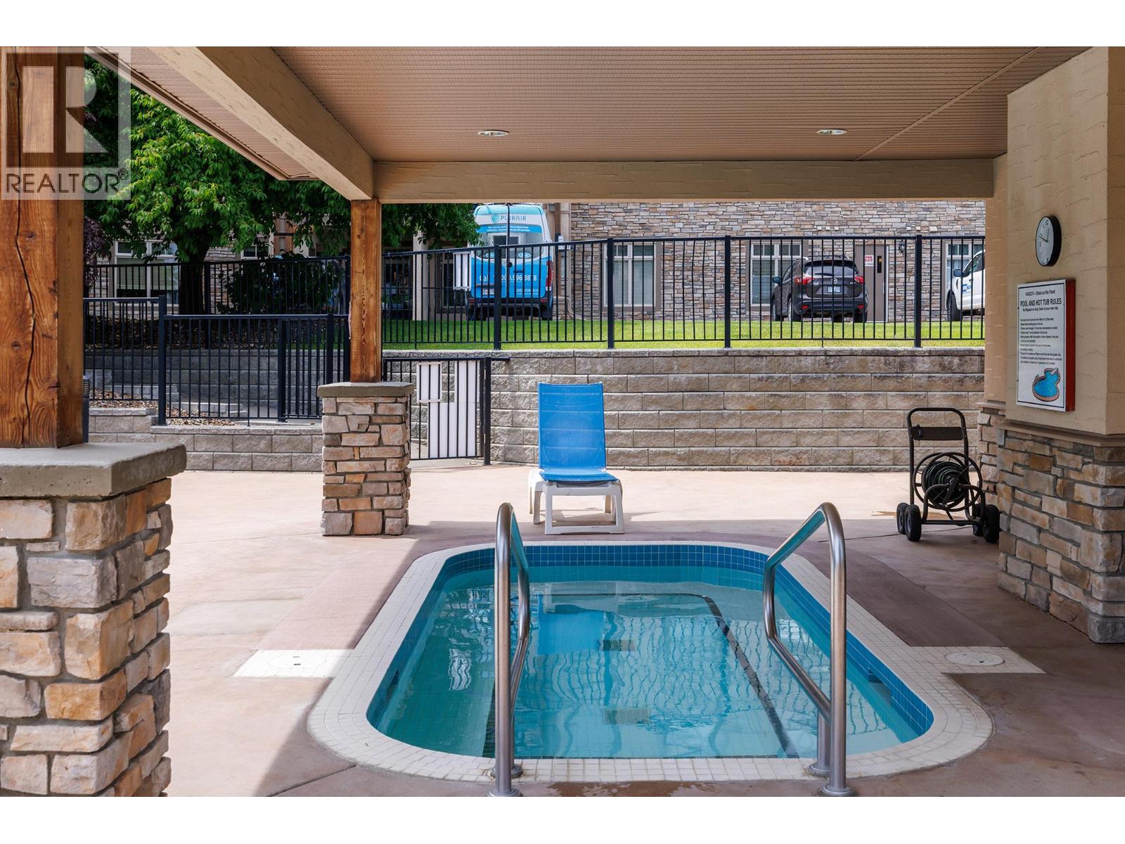 2551 Shoreline Drive Unit# 406, Lake Country