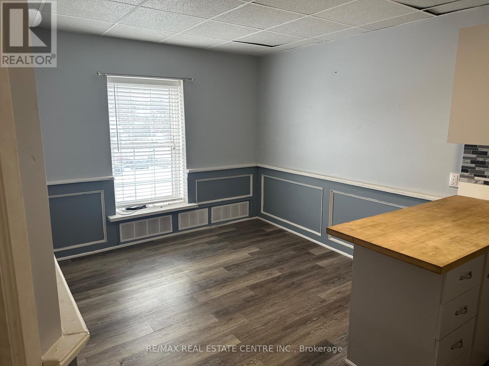 4 - 7 MAIN STREET N - Photo 3 of 5, Halton Hills (Georgetown), Ontario