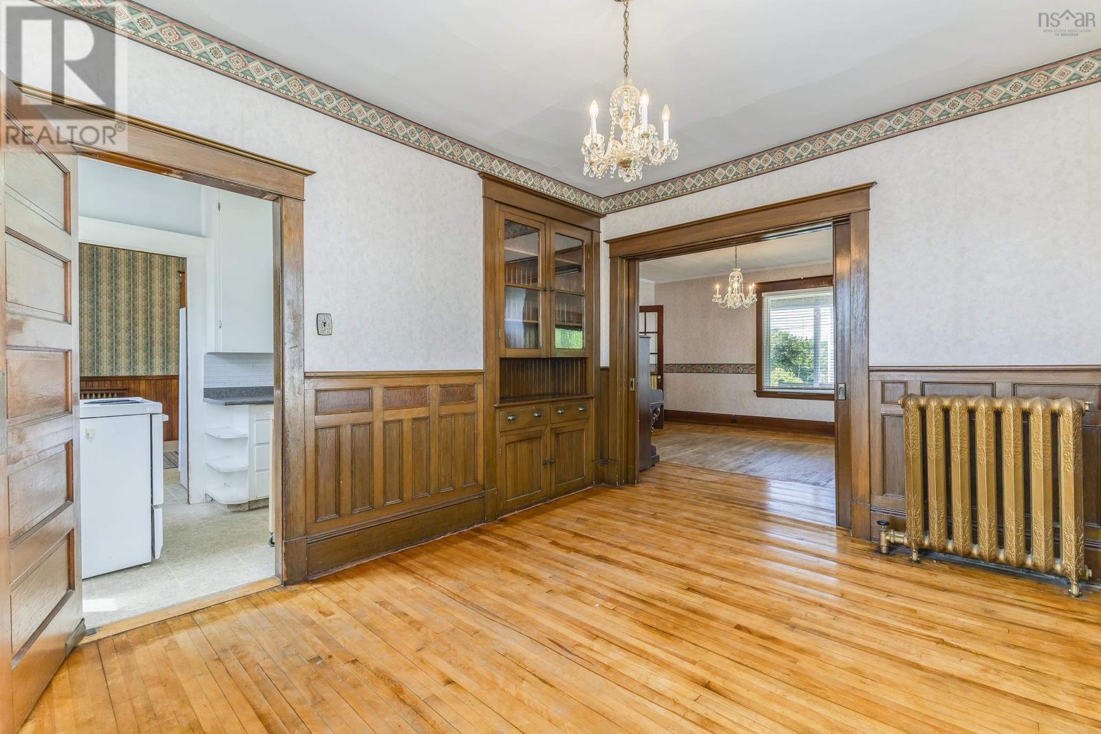 Property 42 of 49 of 548 Nelson Street