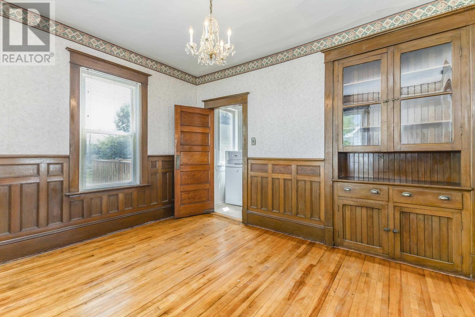 Property 8 of 49 of 548 Nelson Street