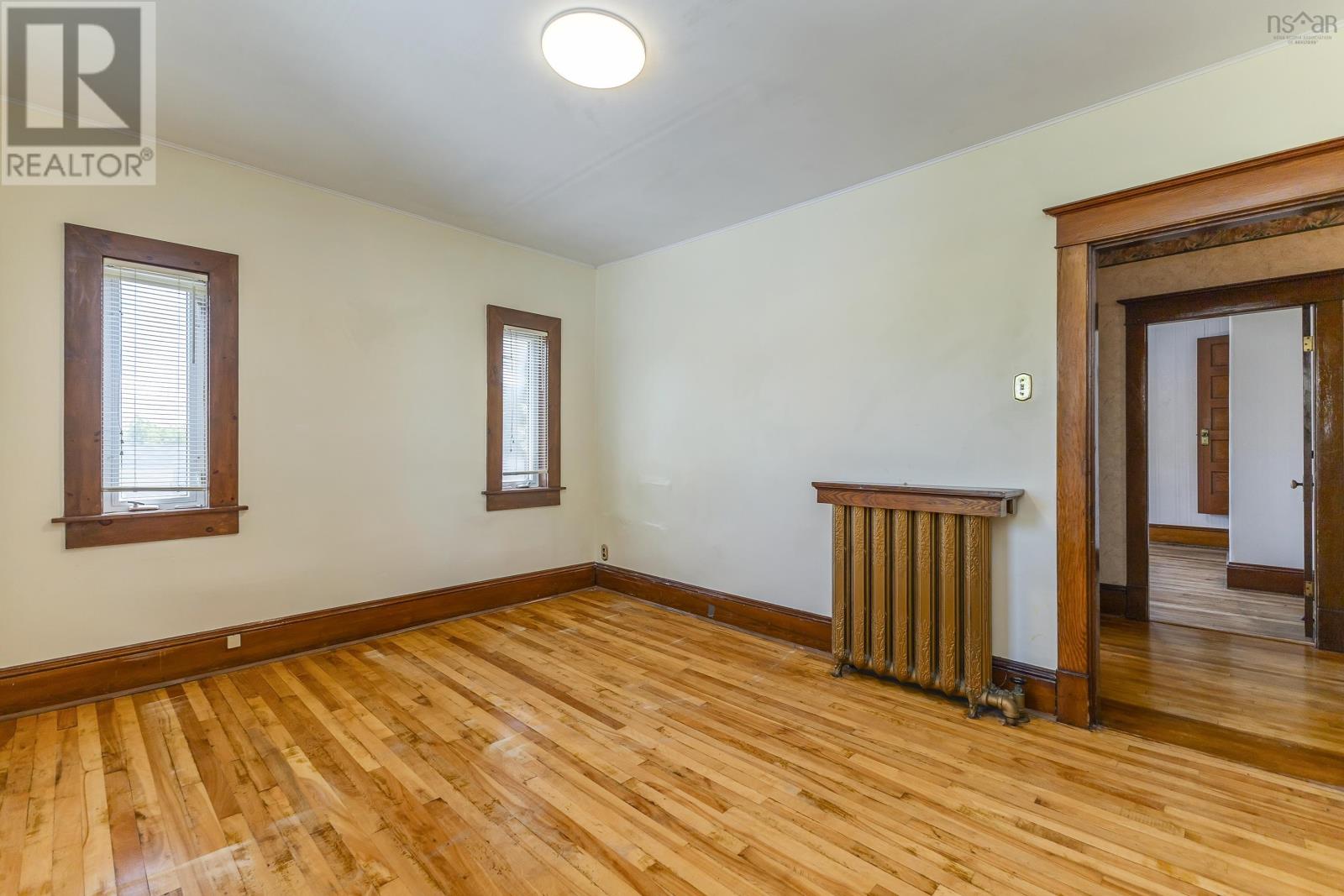 Property 21 of 49 of 548 Nelson Street