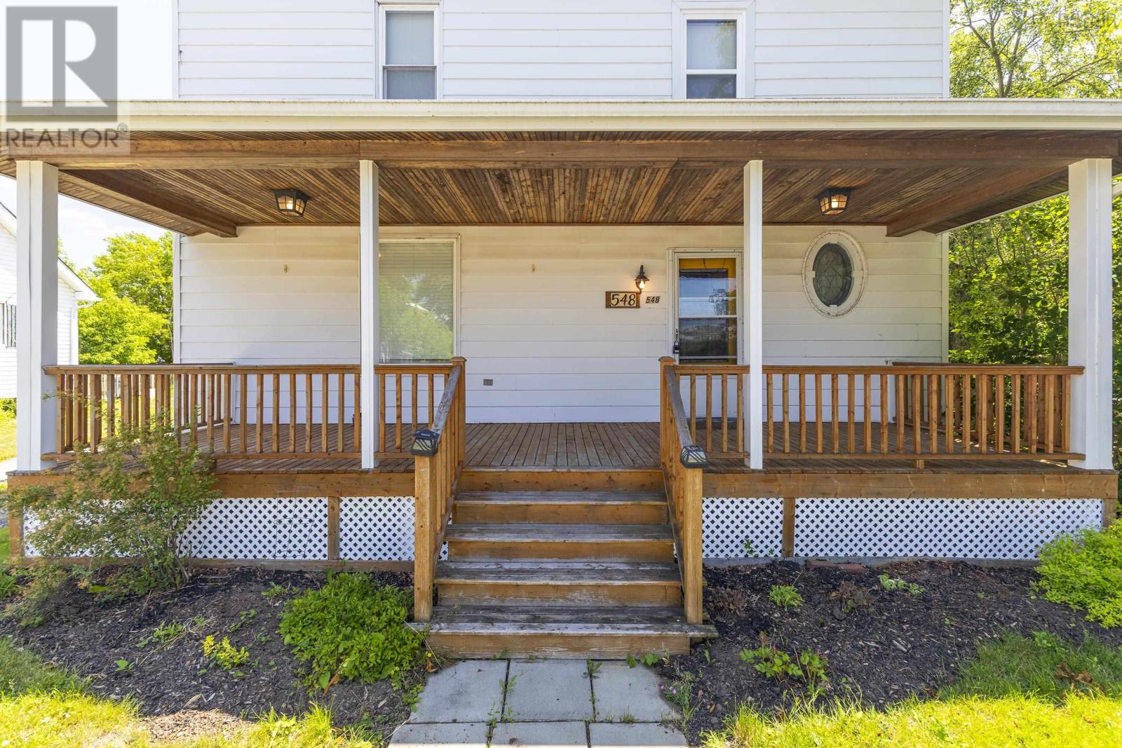 Property 32 of 49 of 548 Nelson Street