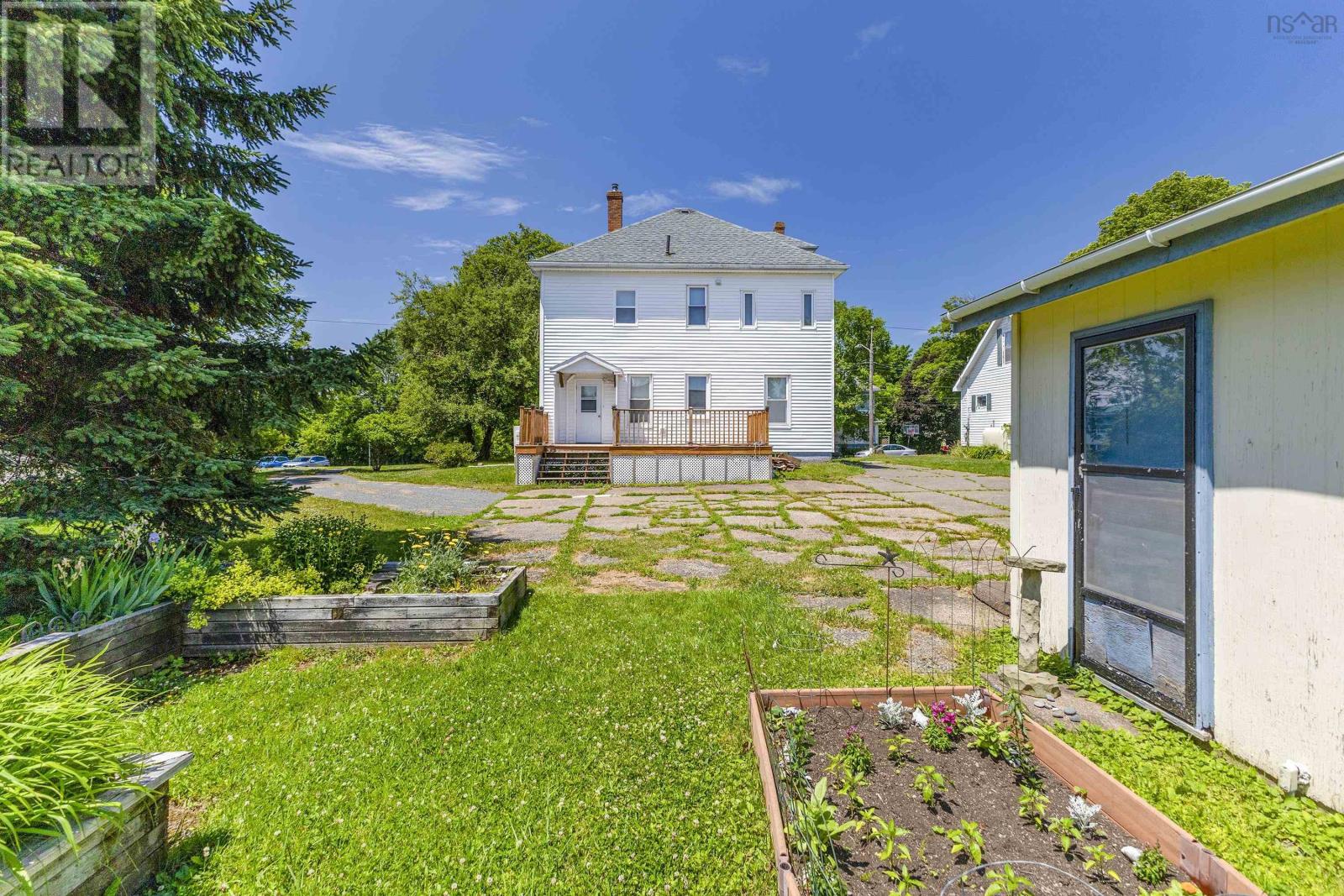 Property 33 of 49 of 548 Nelson Street