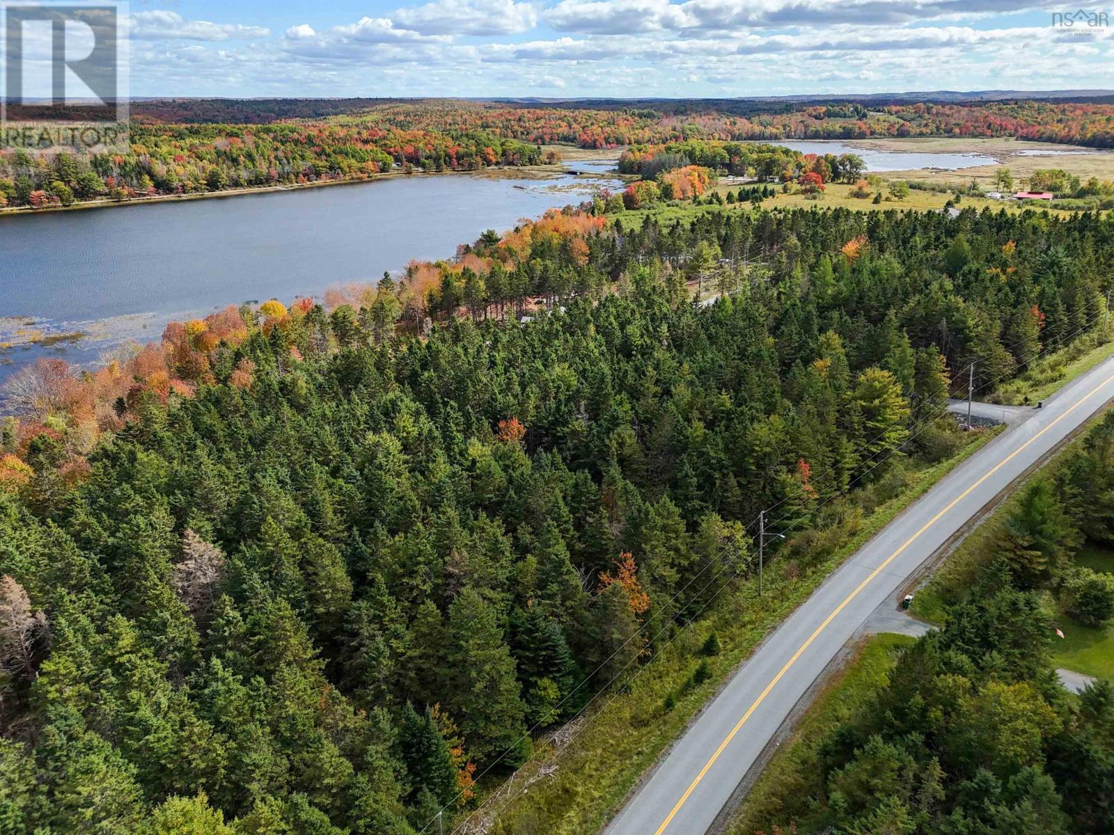 Property 1 of 14 of 998 Lake Egmont Road