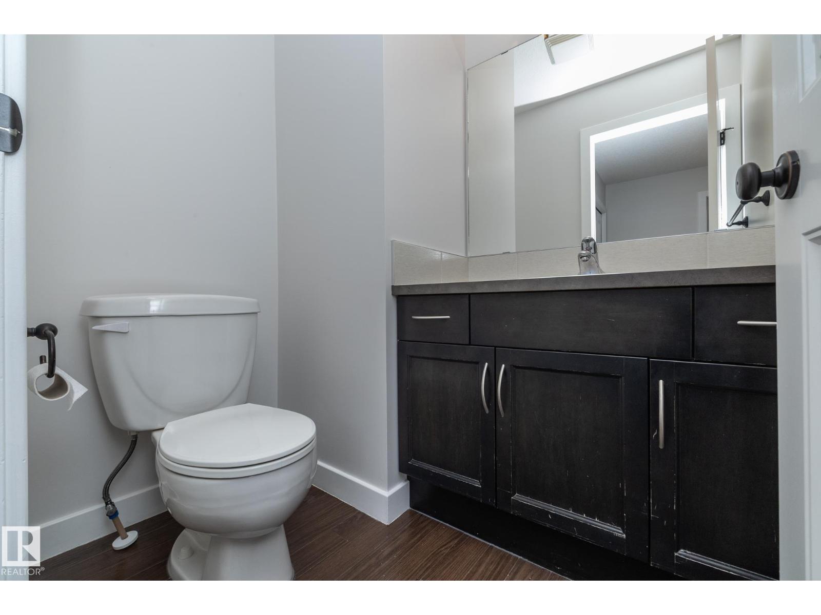 197 BIRCHWOOD CL, Devon