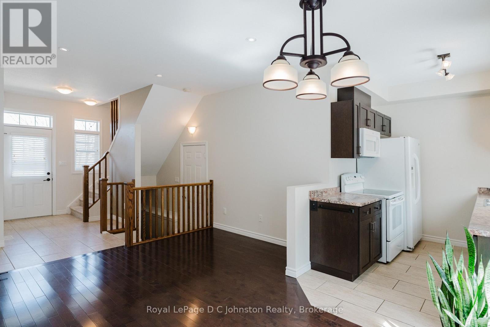 #18 935 GODERICH STREET N - 9