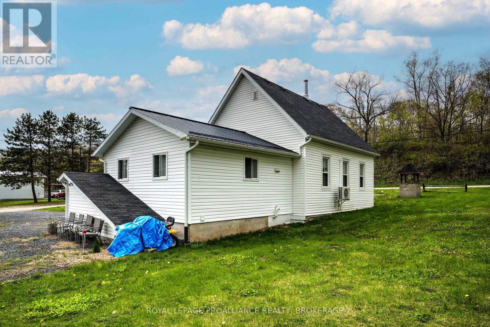 1867 CROW LAKE ROAD - 10